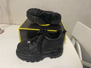 Zapatillas negras plataforma Buffalo