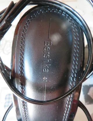 Sandalias de tacón negras