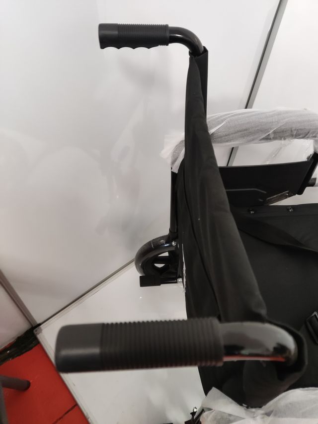 Silla de Ruedas PEPE Mobility Ligera Plegable