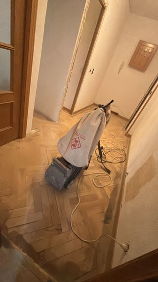 Acuchillado y Barnizado de Suelos de Madera