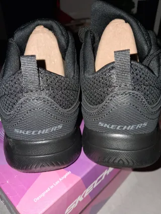 Zapatillas Skechers Negras Mujer