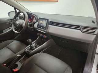 Renault Clio nov.2021 57000km