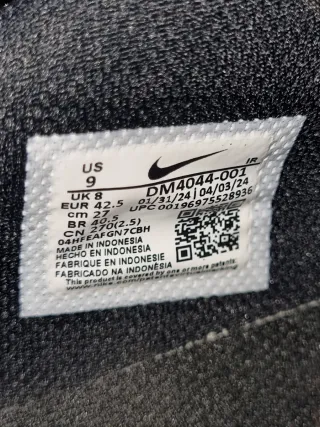 Zapatillas Nike Cortez Negras y Blancas Talla 42.5