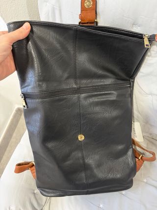 Mochila de piel italiana negra y marrón
