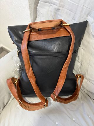 Mochila de piel italiana negra y marrón