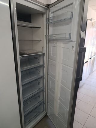 CONGELADORES VERTICAL NO FROST BEKO