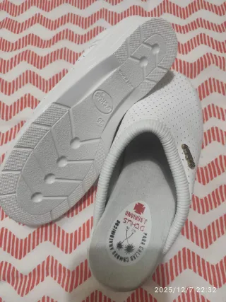 Zuecos D'CHUS J.SORIANO Blancos Talla 35