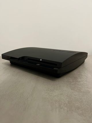 PS3 Slim + Mando + Juegos