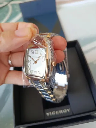 Reloj Viceroy Nuevo Dorado y Plateado