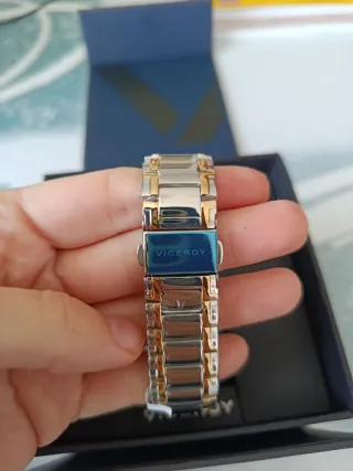 Reloj Viceroy Nuevo Dorado y Plateado