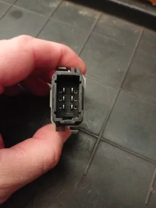 Botón elevalunas copiloto Clio 3