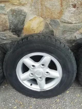 4 Llantas Land Rover Defender 7x16