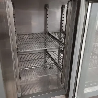 Mesa Fría 4 Puertas Cristal INFRICO 60x2,46x1m