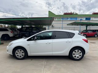 Opel Astra 2012 110CV