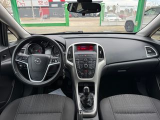 Opel Astra 2012 110CV