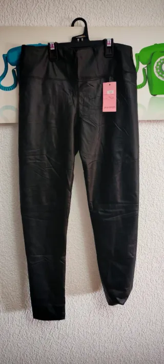Pantalón polipiel efecto cuero Talla XL/XXL