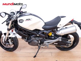 DUCATI MONSTER 696