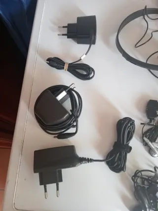 Lote auriculares y cargadores móvil