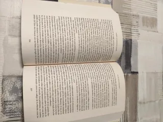 Sapiens  De animales a dioses.