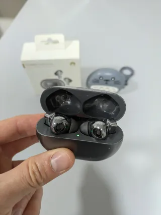 Huawei Freebuds Pro con funda Totoro