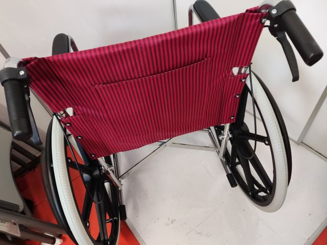 Silla de ruedas plegable QUIRUMED ALK864LBJ