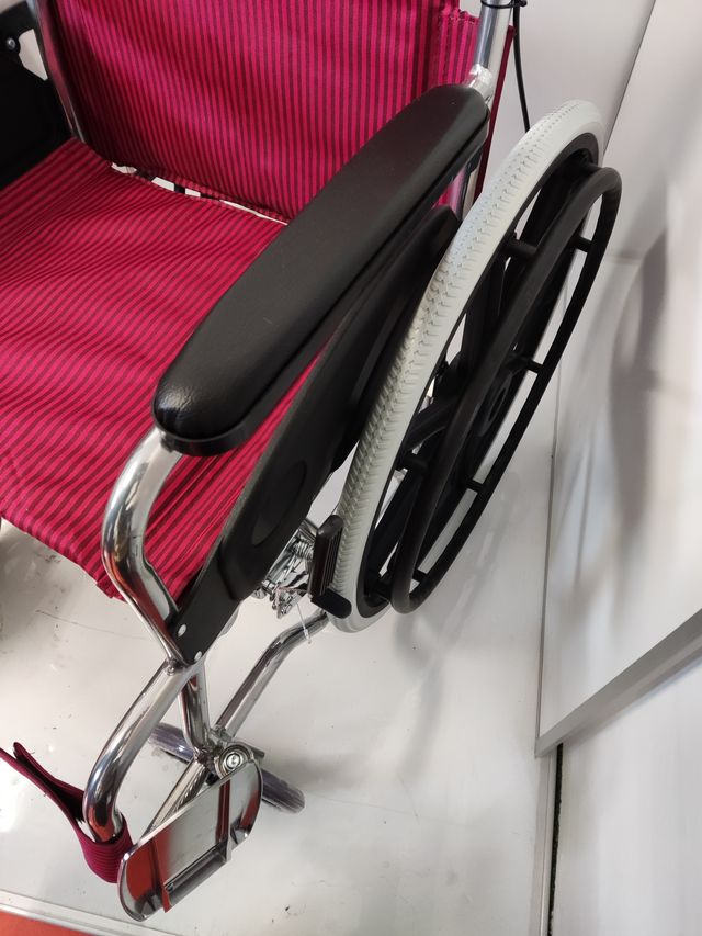 Silla de ruedas plegable QUIRUMED ALK864LBJ