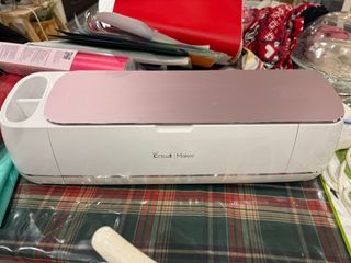 Cricut Maker + Accessori/Materiale