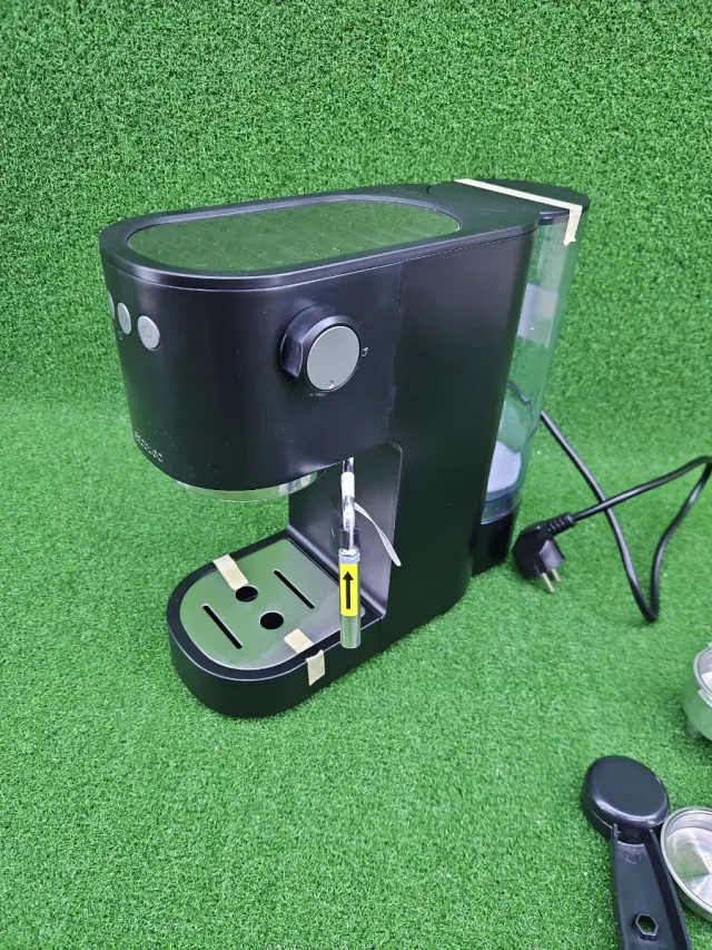 Cafeteira Cecotec Cafelizzia Fast 1350W