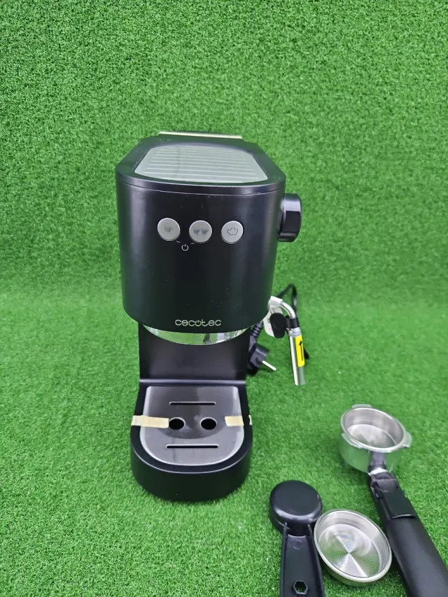 Cafeteira Cecotec Cafelizzia Fast 1350W