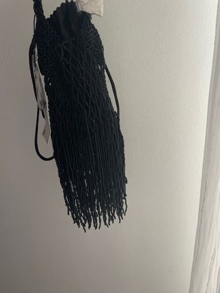 Bolso Zara abalorios flecos negro