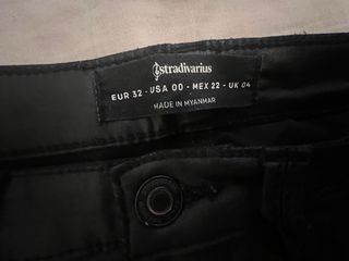 Pantalones Stradivarius negros talla 32