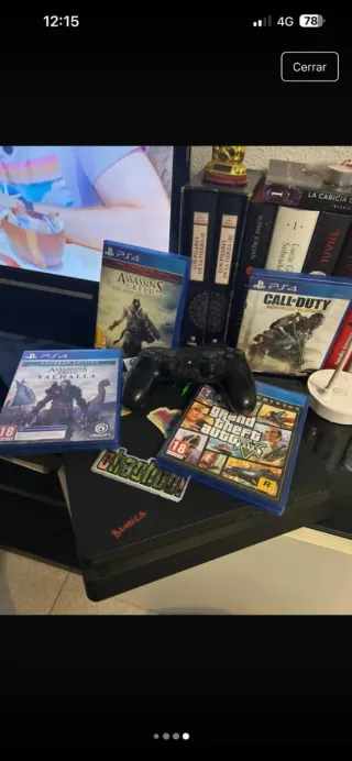 PS4 (PlayStation 4) + 4 Juegos