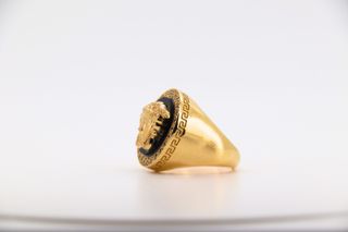 SELLO REDONDO MEDUSA ONIX CIRCONITAS GRECA Oro18K