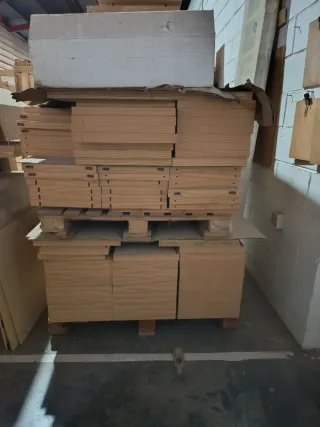 Tableros,Baldas-Estantes de 35 mm. chapadas PINO