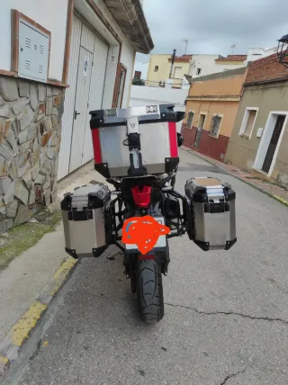 Moto Triumph Tiger 800