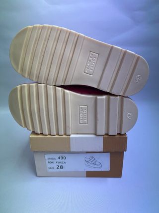 Botas piel talla 28 niña