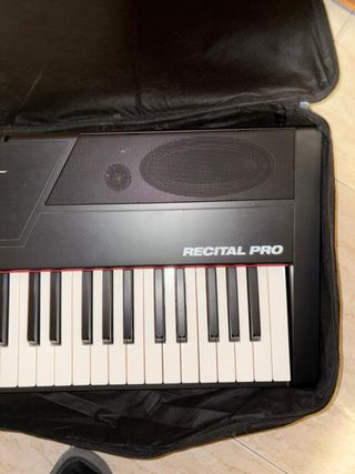 Piano Teclado Digital Alesis Recital Pro