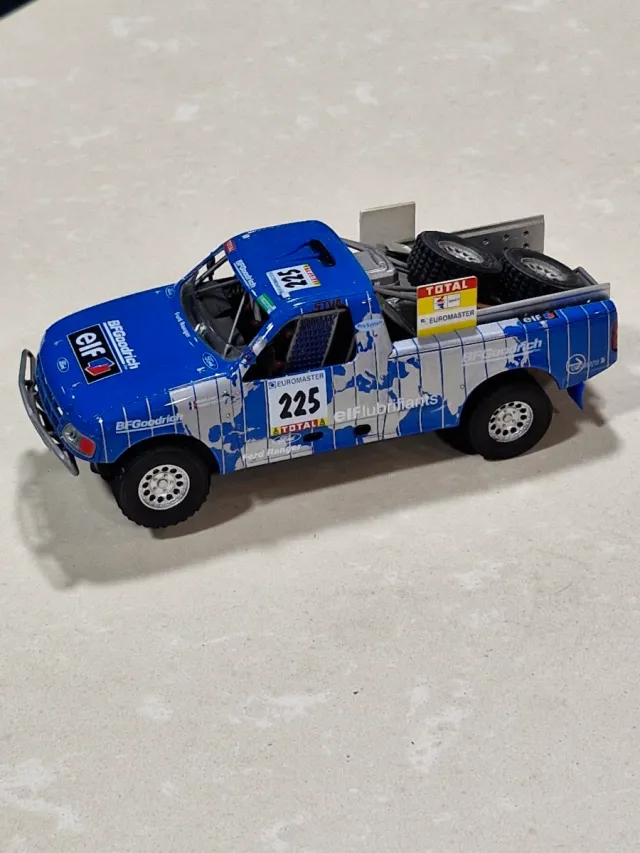Scalextric Ford Ranger ninco