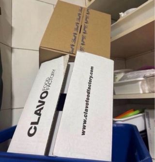 Caja Clavo Food Factory