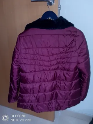 Cappotto imbottito donna con colletto di pelo