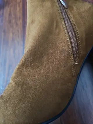 Botines tacón marrón ante