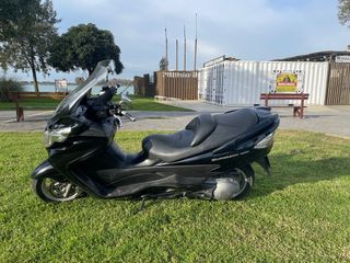 Suzuki Burgman 400 Negra