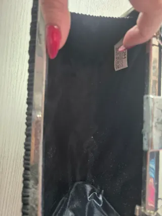 Bolso de fiesta negro con cadena