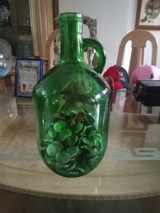 Garrafa de cristal verde para aceite o vinotengo 4