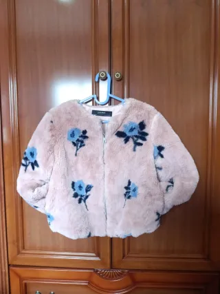 Abrigo pelito Zara Basic flores S