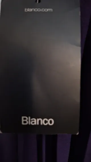 Vestido morado plisado evasé de fiesta