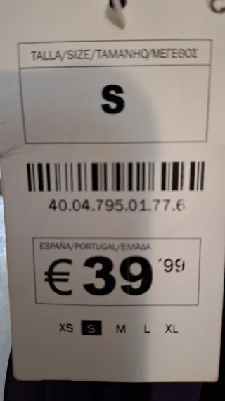 Vestido morado plisado evasé de fiesta