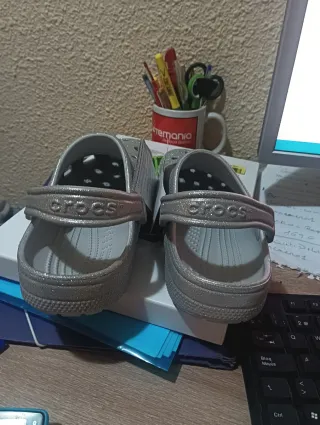 Zuecos Crocs Classic Glitter Plata Talla 36-37