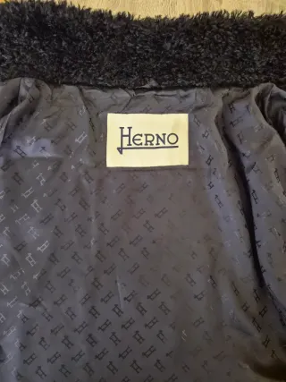 Abrigo HERNO Negro Pelo Sintético