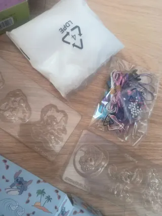 Set Creatividad Disney Stitch - Pulseras y Pintura